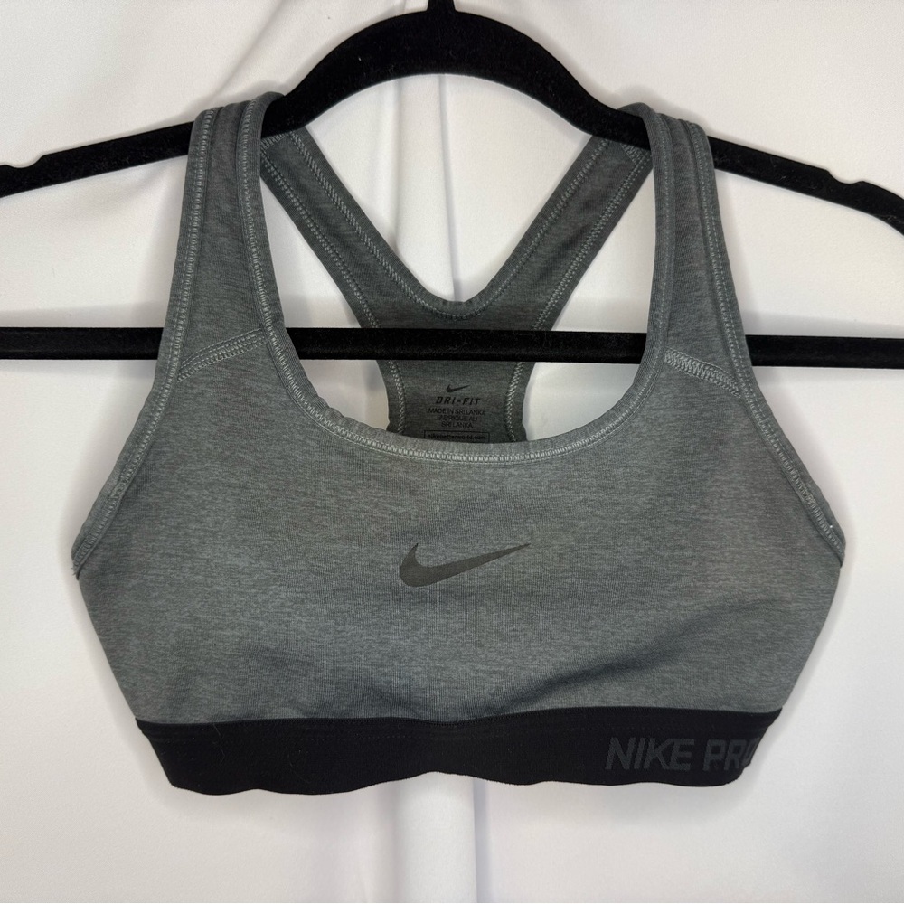 Nike Women's Gray Sports Bra Extra Small